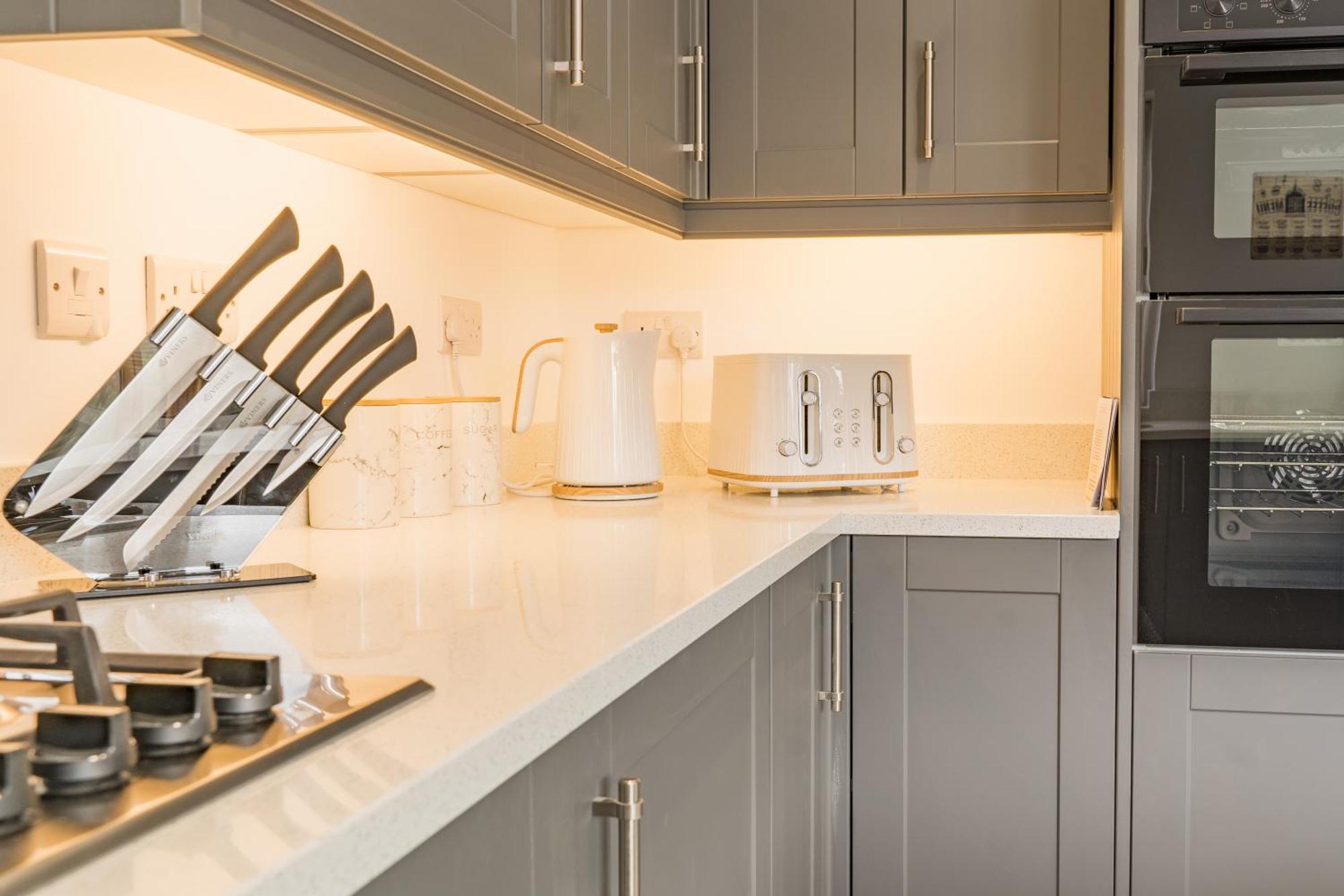 Beautifully Done 5 Bed Barn Conversion In Heswall - Sleeps Up To 10 Екстер'єр фото