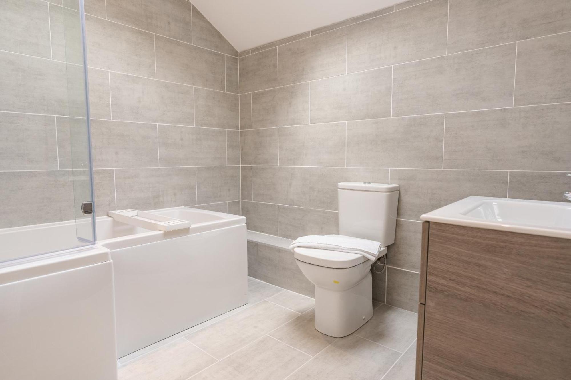 Beautifully Done 5 Bed Barn Conversion In Heswall - Sleeps Up To 10 Екстер'єр фото