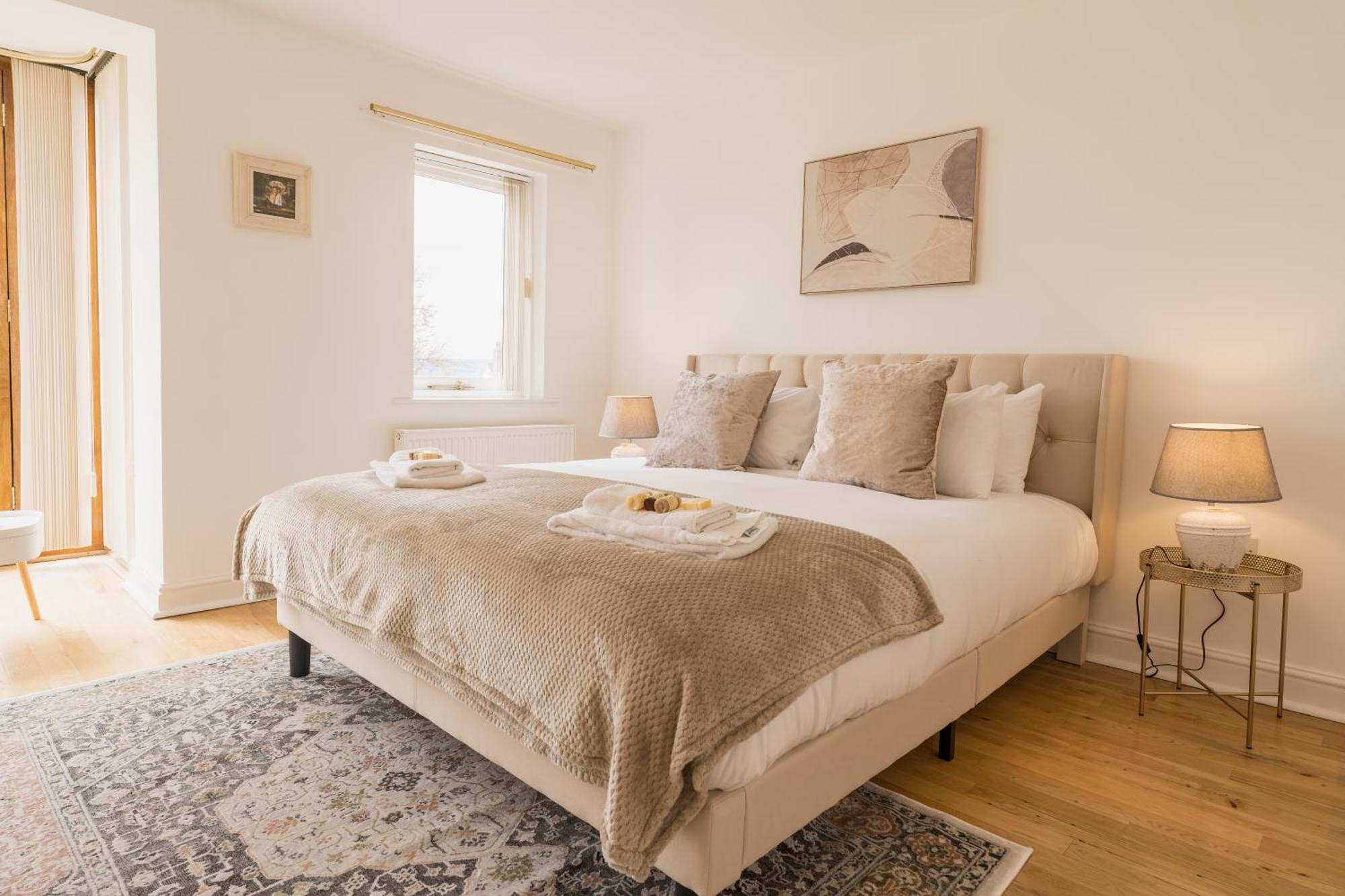 Beautifully Done 5 Bed Barn Conversion In Heswall - Sleeps Up To 10 Екстер'єр фото